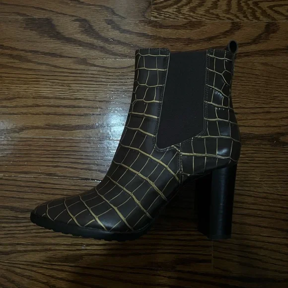 Ralph Lauren Brown Crocodile Pattern Ankle Boots - Picture 3 of 8
